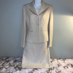 Collections for LeSuit 2 Piece Skirt Suit